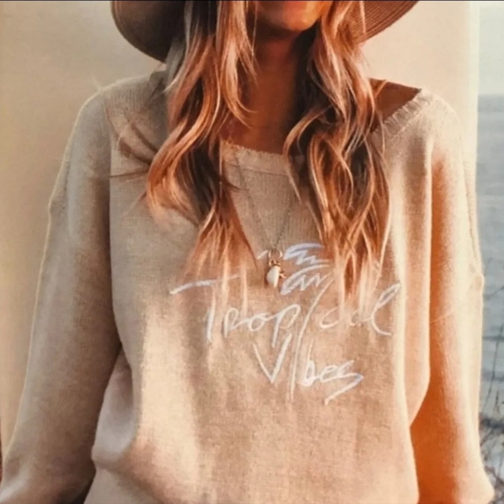 NWT Beachly x Goldfish KISS Tropical Vibes Sweater Size- XXL